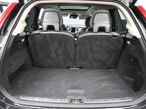 Used 2022 Volvo XC90 T5 Momentum AWD/4WD image 24