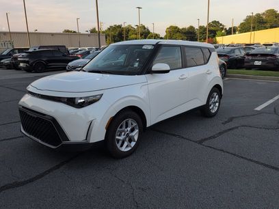 Used 2025 Kia Soul LX w/ LX Technology Package
