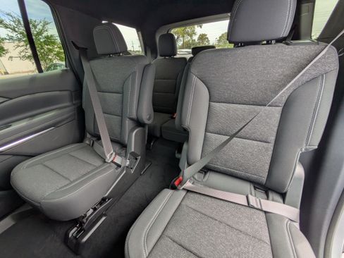 New 2026 Chevrolet Traverse LT FWD image 10
