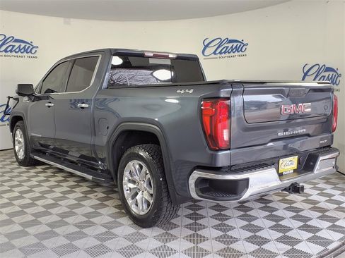 Used 2020 GMC Sierra 1500 SLT image 2
