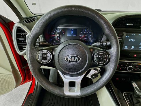 Used 2020 Kia Soul LX FWD image 9