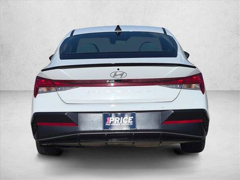 Used 2026 Hyundai Elantra SEL Sport Premium w/ Cargo Package FWD image 5