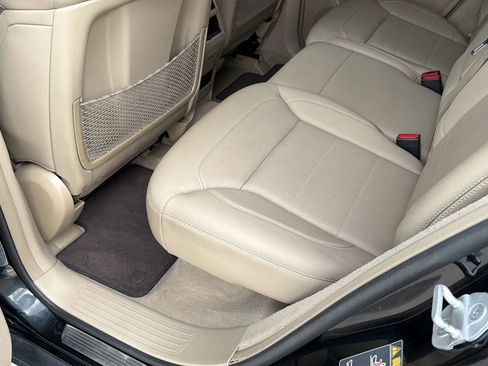 Used 2015 Mercedes-Benz ML 350 4MATIC image 35