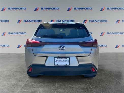 Used 2019 Lexus UX 200 200 Base image 4