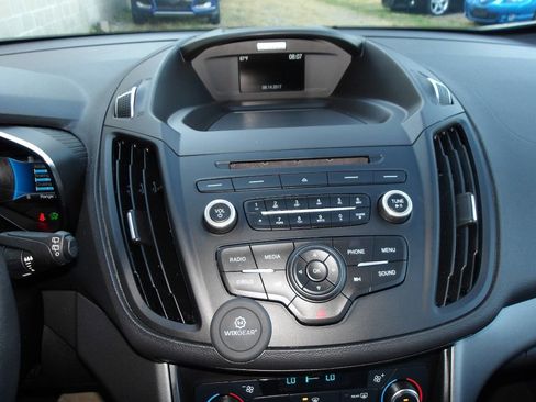 Used 2017 Ford C-MAX SE image 13