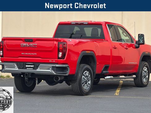 New 2026 GMC Sierra 2500 SLE image 4