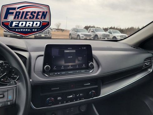 Used 2024 Nissan Rogue SV AWD/4WD image 21