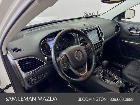 Used 2019 Jeep Cherokee Limited image 9