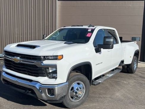 Used 2024 Chevrolet Silverado 3500 LT w/ Convenience Package image 1