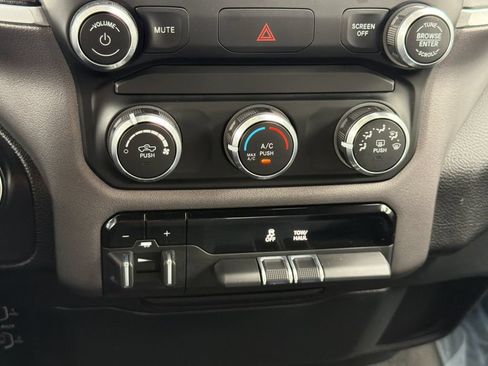 Used 2022 RAM 1500 Big Horn AWD/4WD image 18