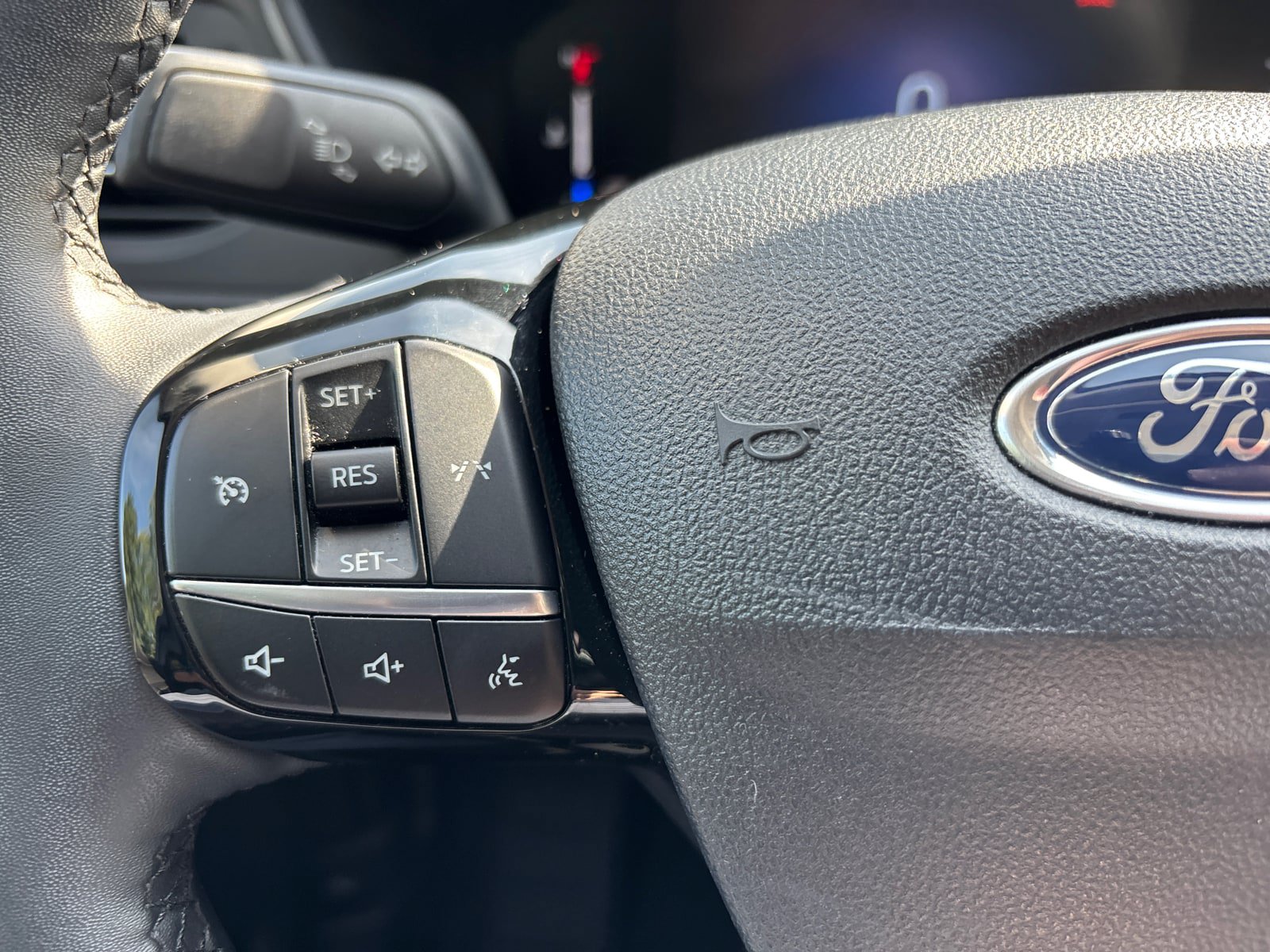 Used 2023 Ford Escape Active AWD/4WD image 18