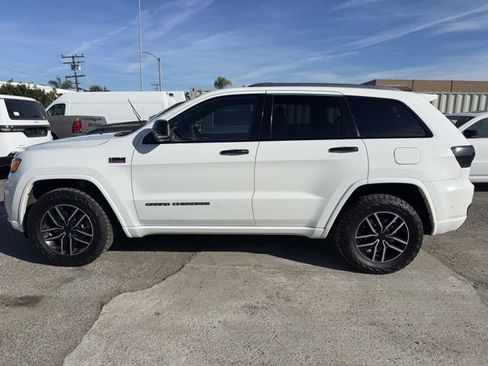 Used 2019 Jeep Grand Cherokee Overland image 8