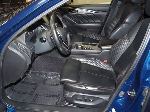 Used 2018 INFINITI Q50 Red Sport 400 w/ Carbon Fiber Package image 6