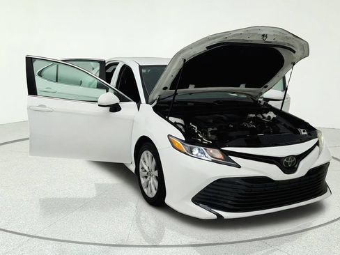 Used 2019 Toyota Camry LE FWD image 25