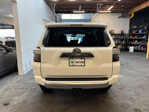 Used 2019 Toyota 4Runner TRD Off-Road Premium AWD/4WD image 6