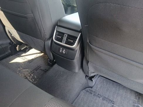 Used 2025 Subaru Outback Premium AWD/4WD image 16