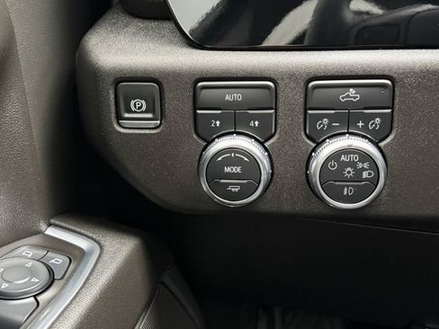 Used 2025 GMC Sierra 1500 Elevation w/ Max Trailering Package AWD/4WD image 18
