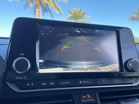 Used 2024 Nissan Altima 2.5 S image 22