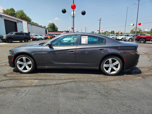 Used 2018 Dodge Charger SXT Plus w/ Quick Order Package 29J RWD image 4
