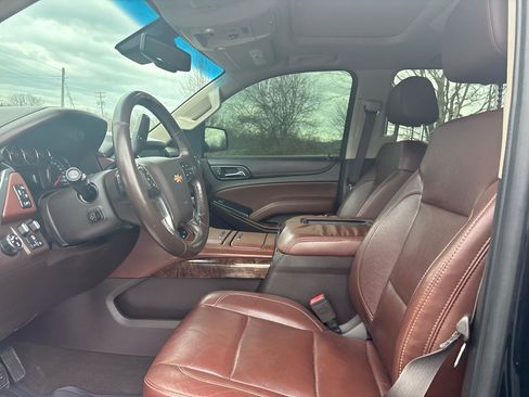 Used 2015 Chevrolet Suburban LTZ image 12