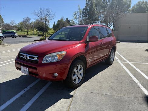 Used 2006 Toyota RAV4 Limited image 3