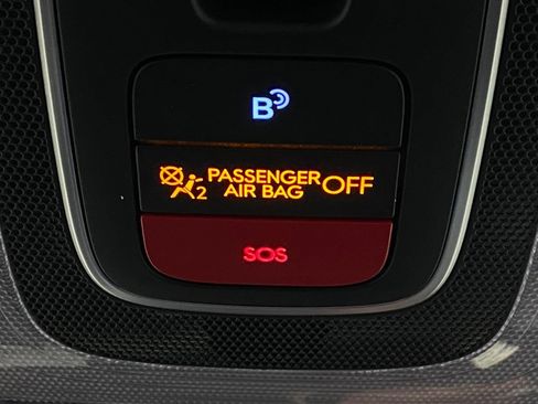 Certified 2025 Hyundai Elantra SEL image 28