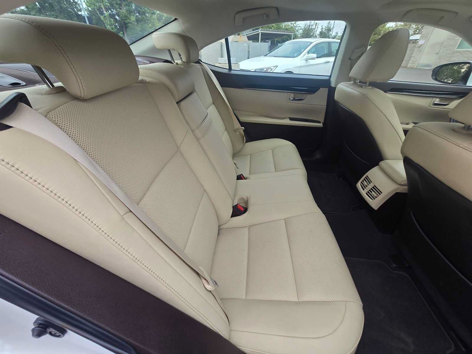 Used 2017 Lexus ES 350 w/ Accessory Package FWD image 12
