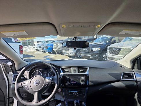 Used 2018 Nissan Sentra SR w/ SR Midnight Edition Package image 5