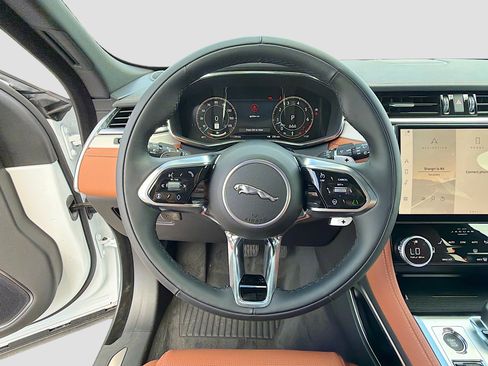 New 2026 Jaguar F-PACE R-Dynamic S AWD/4WD image 40
