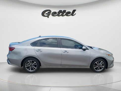 Used 2023 Kia Forte LXS FWD image 4