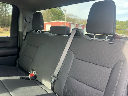 Used 2024 Chevrolet Silverado 2500 Custom image 15