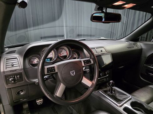 Used 2010 Dodge Challenger R/T RWD image 29