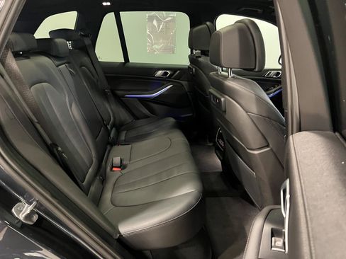 Used 2022 BMW X5 xDrive40i w/ M Sport Package image 38