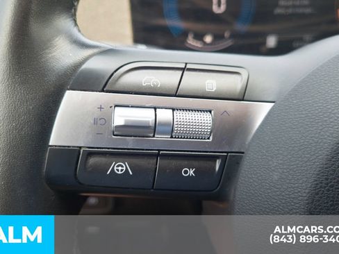 Used 2025 Hyundai Kona SEL FWD image 12