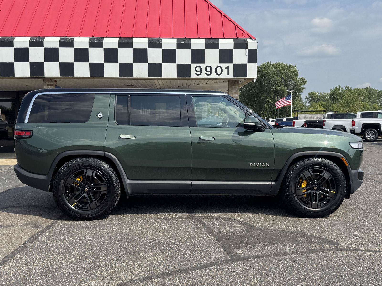 Used 2023 Rivian R1S Adventure Quad AWD/4WD image 8