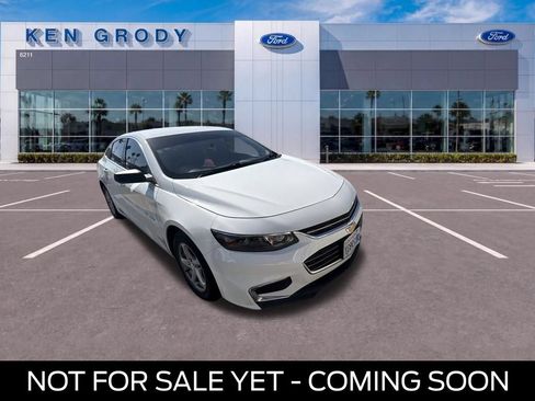 Used 2017 Chevrolet Malibu LS FWD image 1