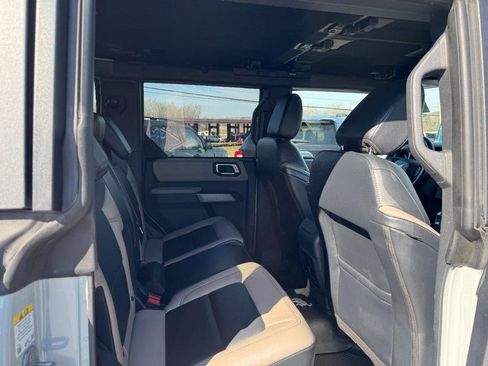 Used 2021 Ford Bronco Wildtrak image 10