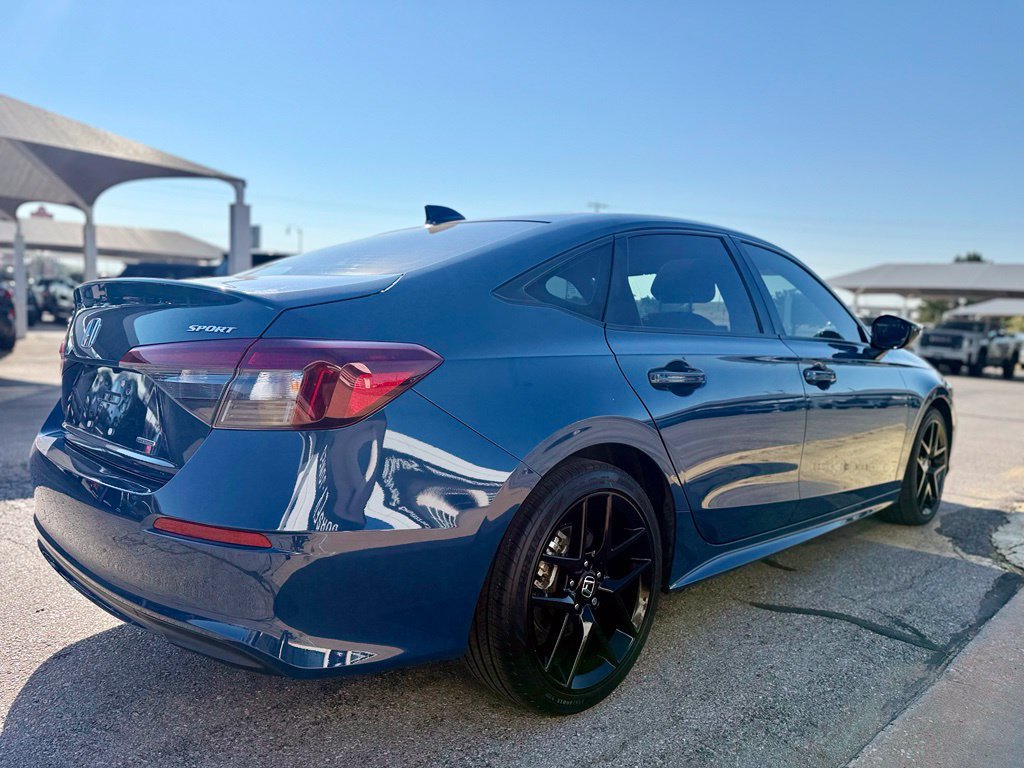 Used 2025 Honda Civic Sport image 4