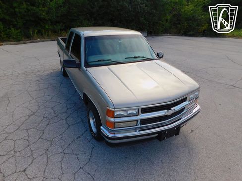 Used 1998 Chevrolet Silverado 1500 w/ Preferred Equipment Group 2 image 34