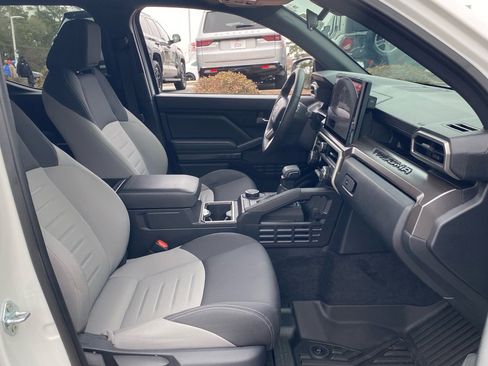 Used 2024 Toyota Tacoma TRD Sport image 13