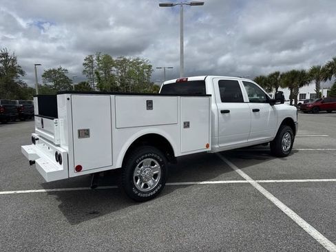 New 2026 RAM 2500 Tradesman w/ Chrome Appearance Group AWD/4WD image 3