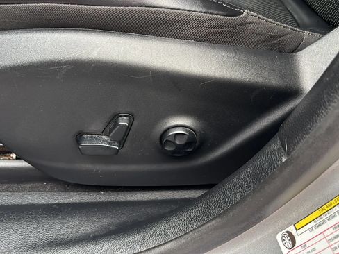 Used 2019 Jeep Cherokee Limited AWD/4WD image 28