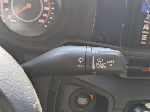 Used 2024 Jeep Gladiator Rubicon w/ Technology Group image 32