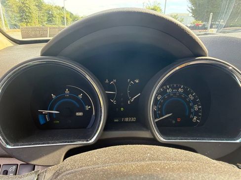 Used 2010 Toyota Highlander Limited AWD/4WD image 16
