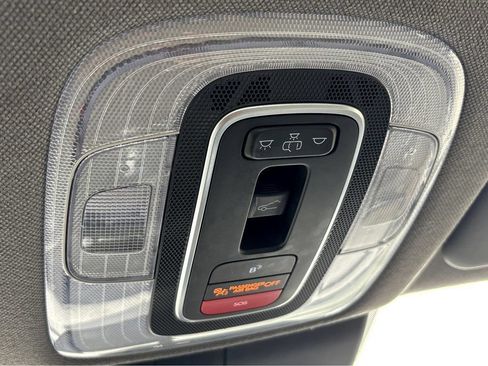 Used 2025 Hyundai Elantra SEL FWD image 30