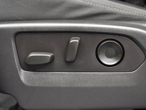 Used 2022 Chevrolet Silverado 1500 Custom Trail Boss image 9