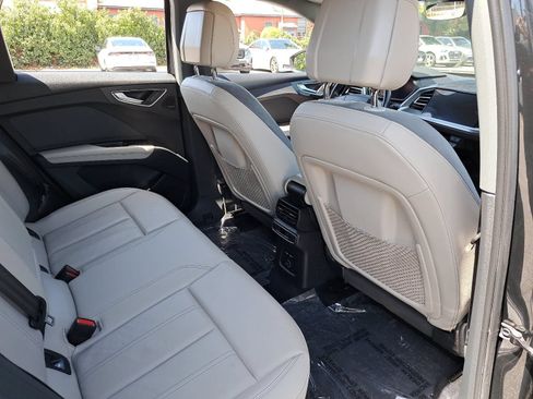 Used 2023 Audi Q4 e-tron Premium Plus w/ Premium Plus AWD/4WD image 11