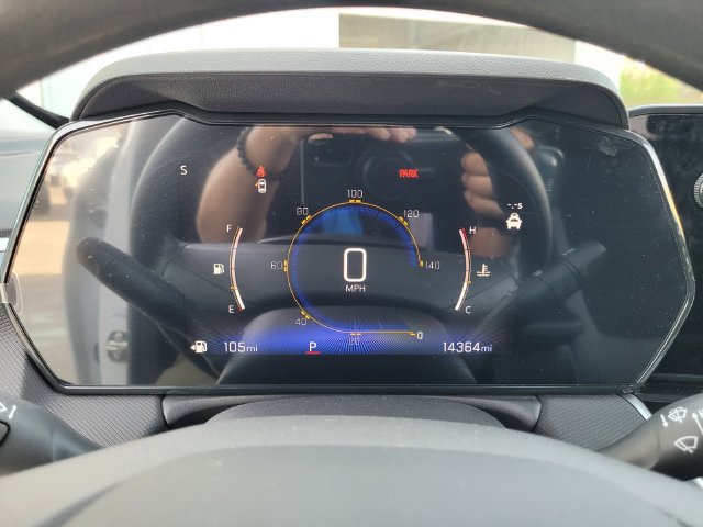 Used 2024 Chevrolet TrailBlazer LT FWD image 24