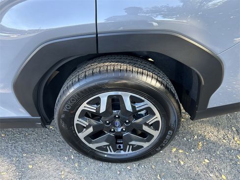 Certified 2025 Subaru Forester Premium image 11