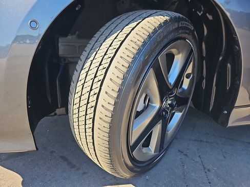 Used 2022 Toyota Prius Limited image 34